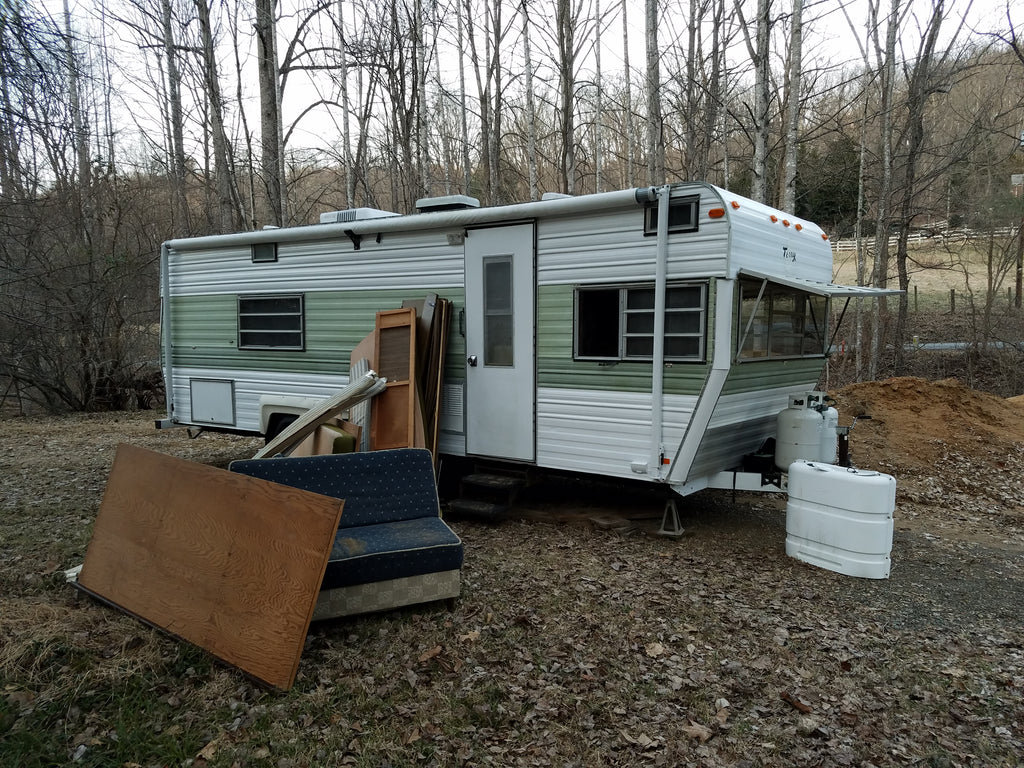 beve's Vintage Camper Studio: Demolition Part I